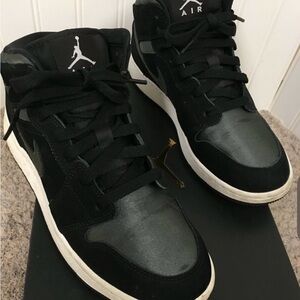 Jordan Kids Black Sneakers